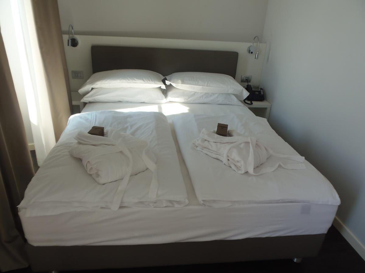 Albergo Dongo Exteriér fotografie