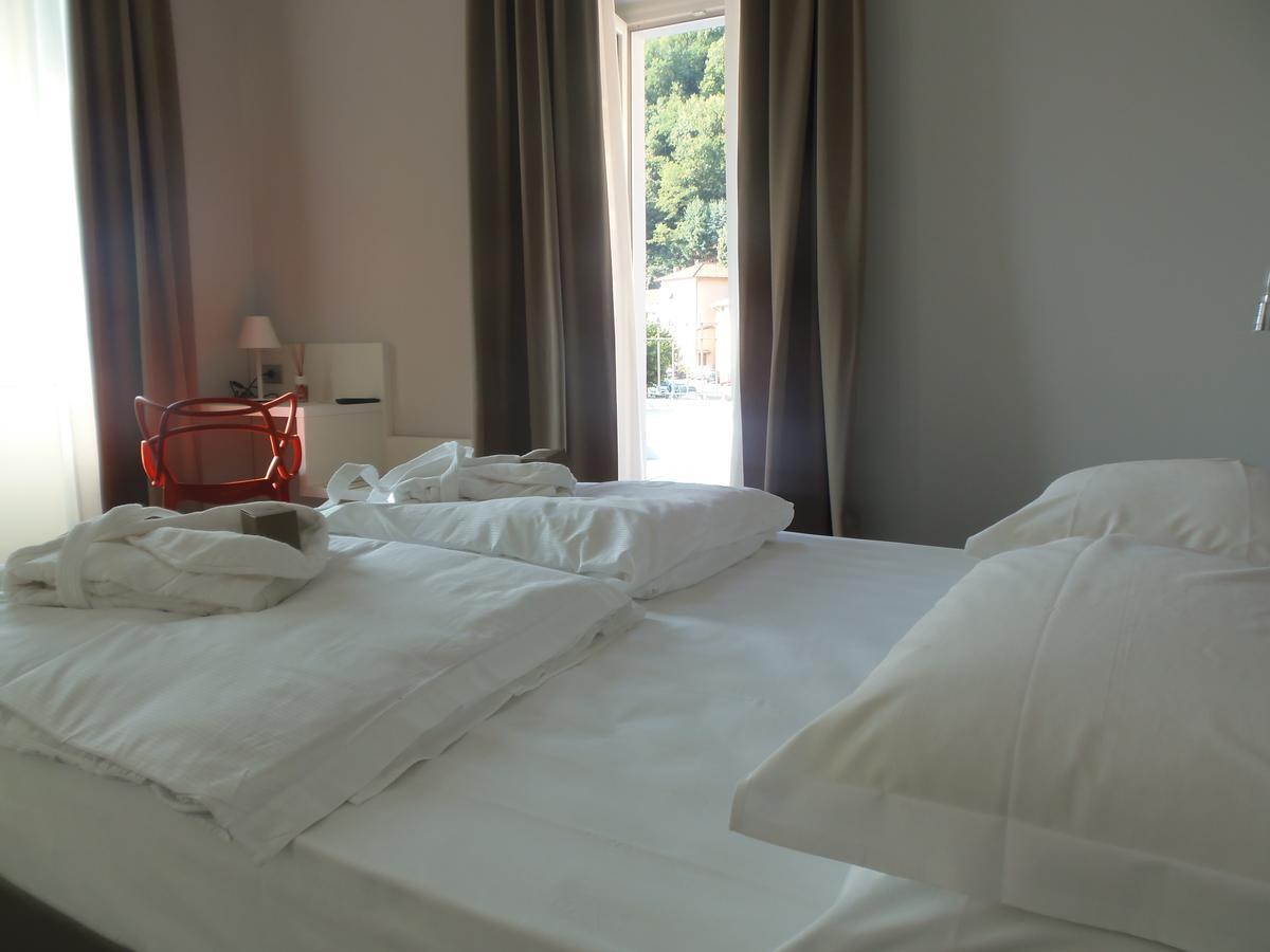 Albergo Dongo Exteriér fotografie