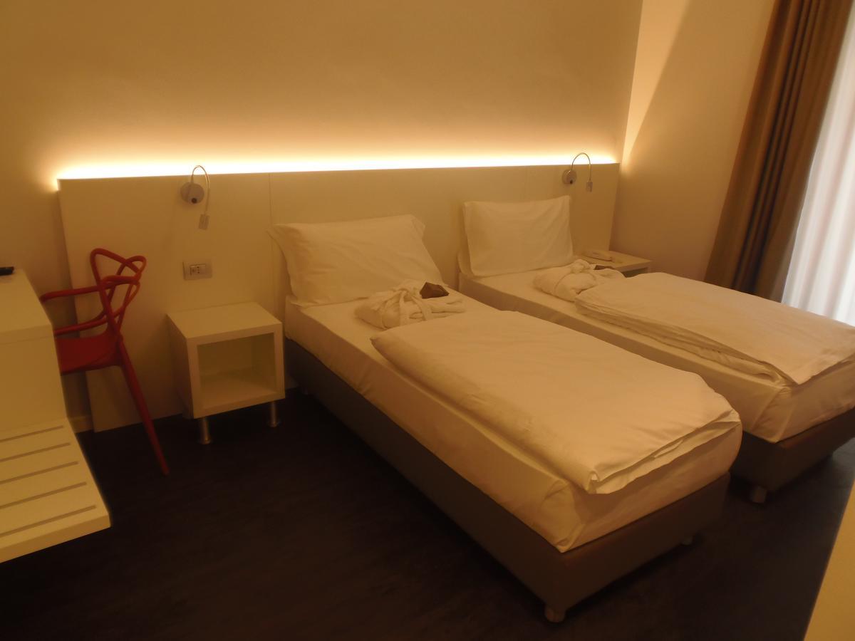 Albergo Dongo Exteriér fotografie